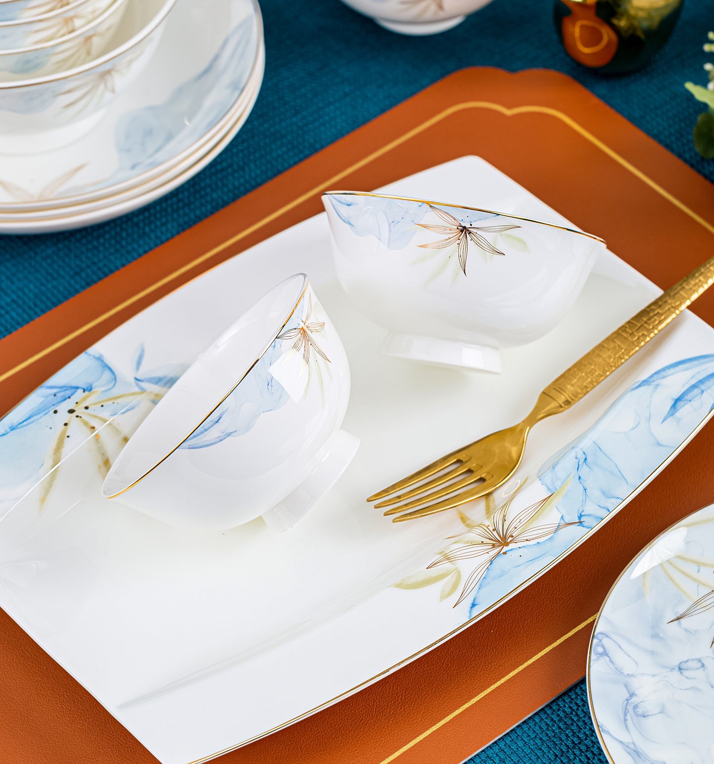 'Water Lily' 60-Piece Dinner Set