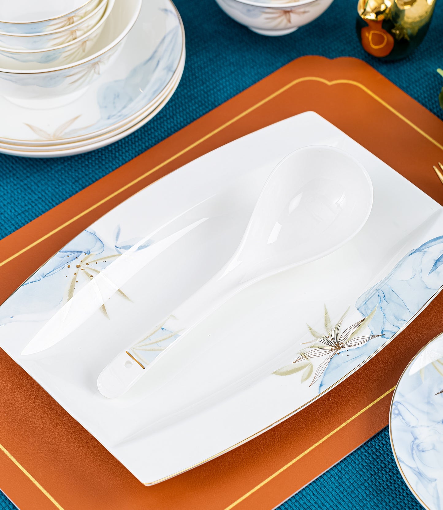 'Water Lily' 60-Piece Dinner Set