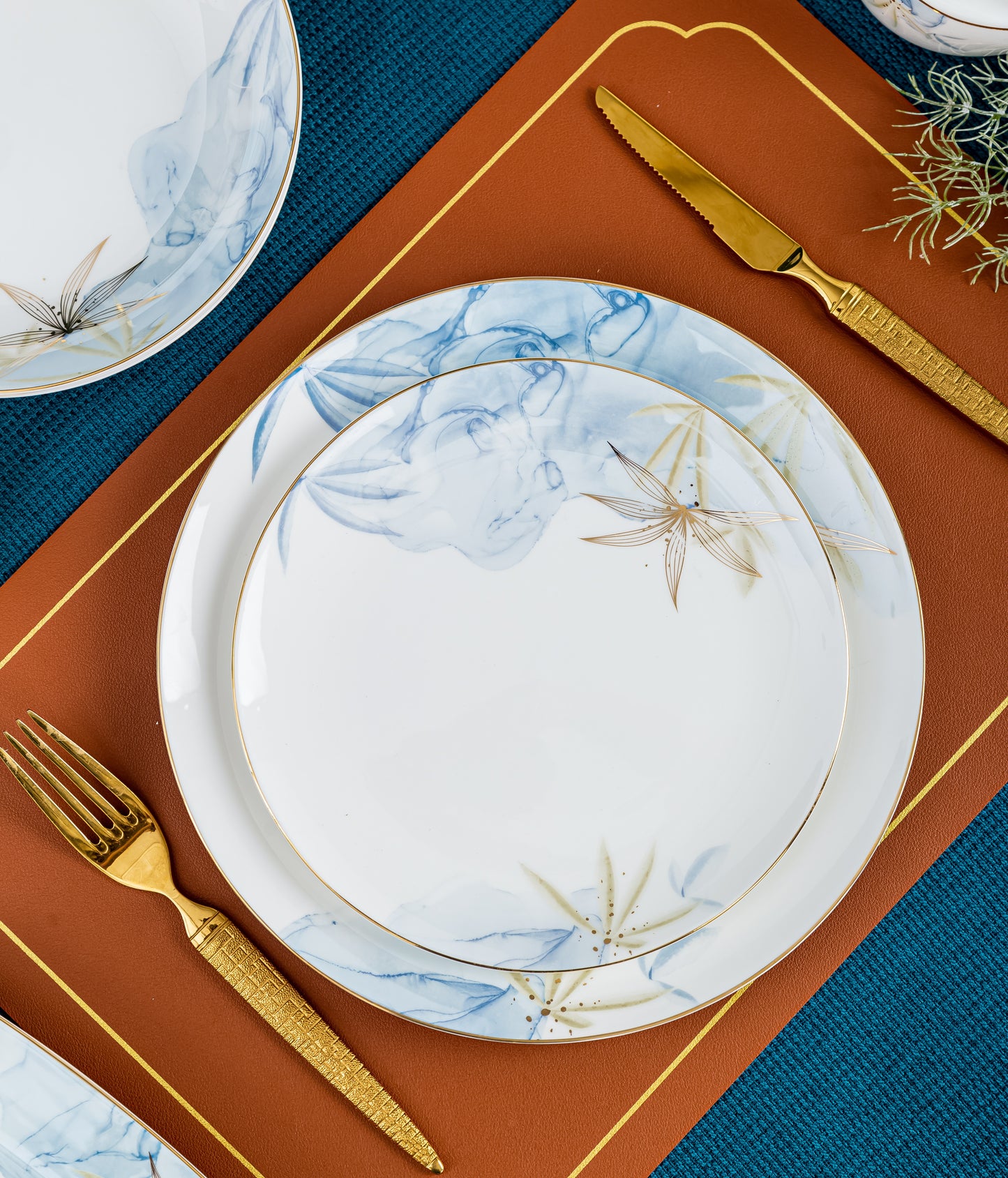 'Water Lily' 60-Piece Dinner Set