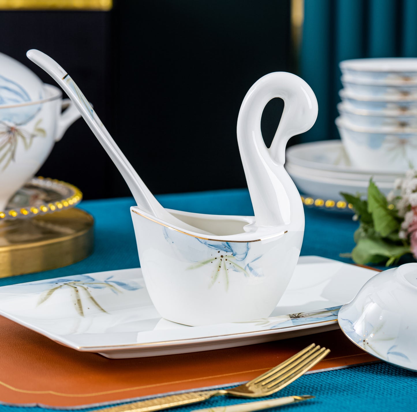 'Water Lily' 60-Piece Dinner Set