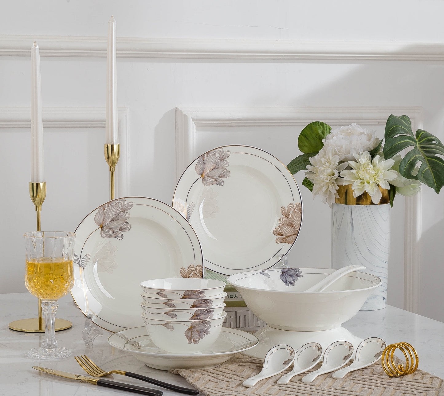 ‘Primrose’ 16-Piece Dinner Set