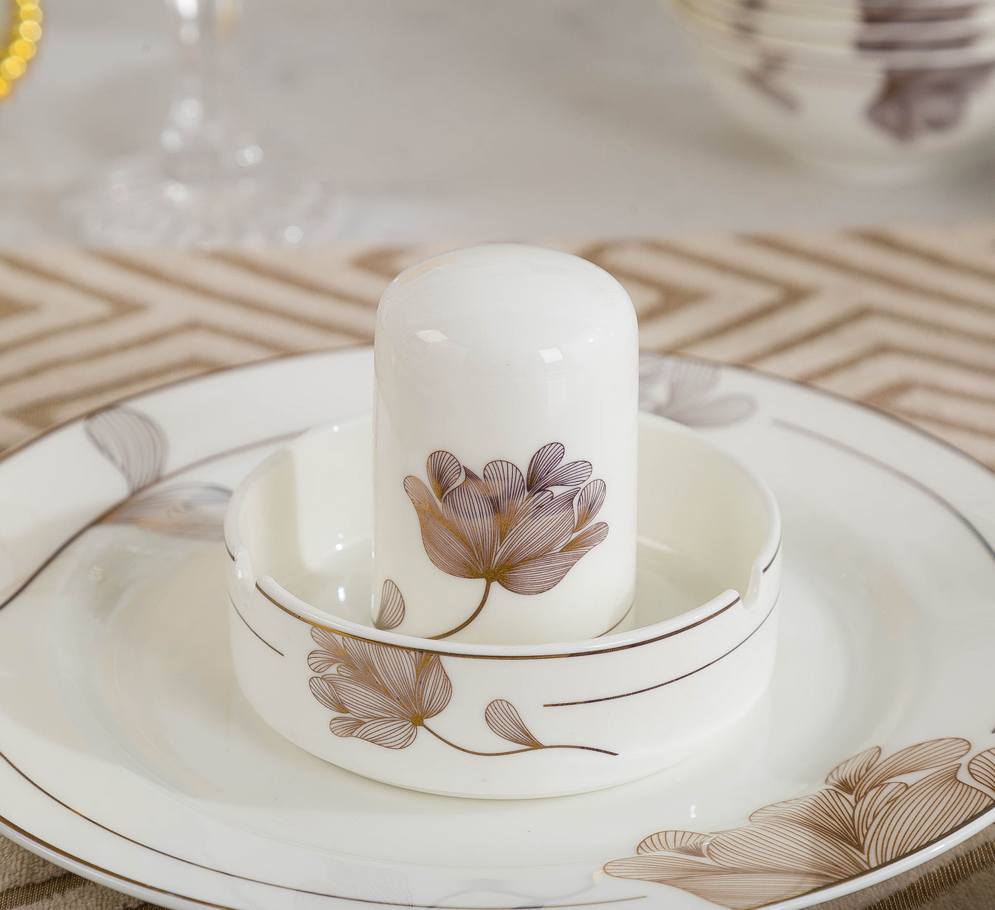 ‘Primrose’ 28-Piece Dinner Set