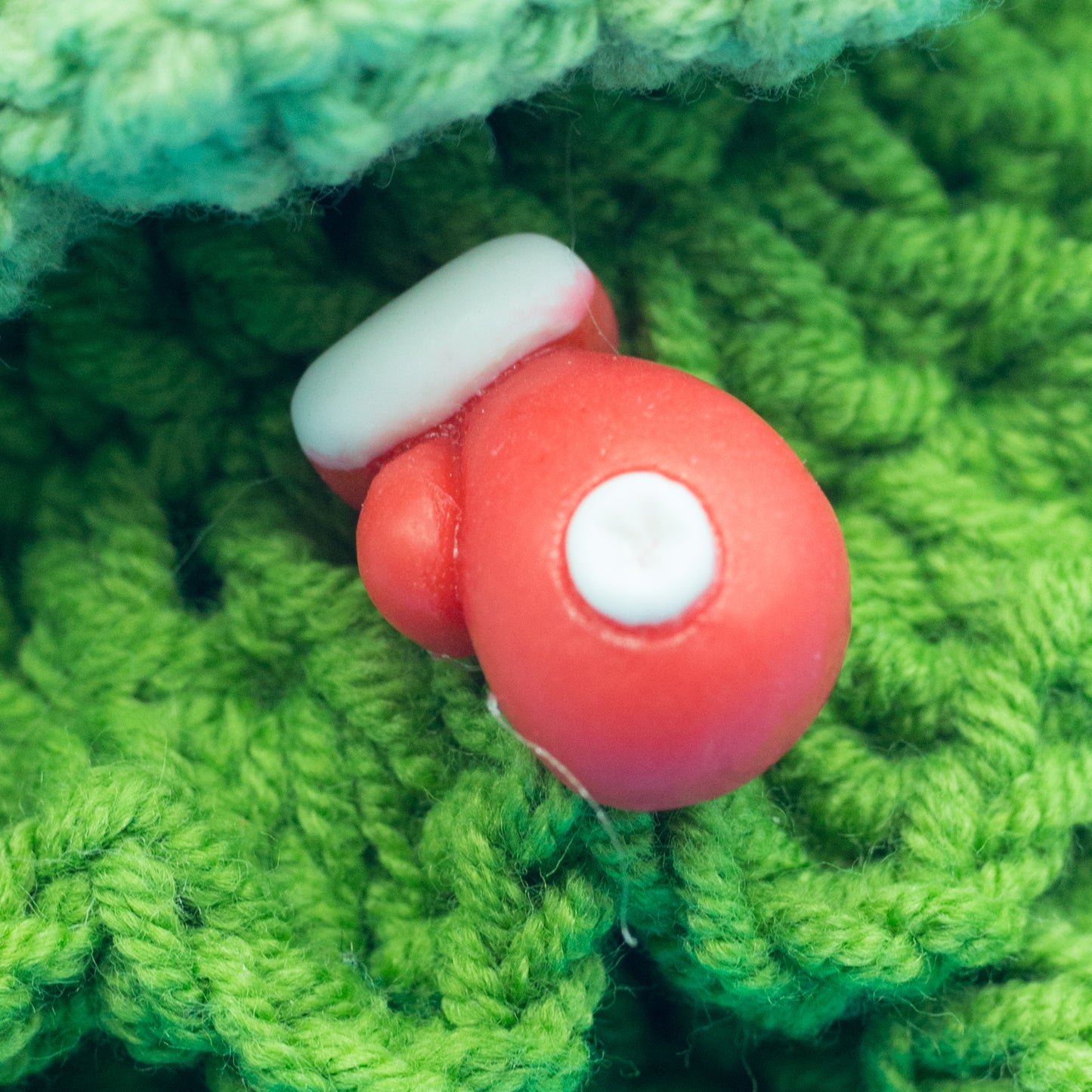 Handmade Crochet Christmas Tree (16–18 cm) – Unique Mini Holiday Decoration with Random Crochet Ornaments by CHU CHU