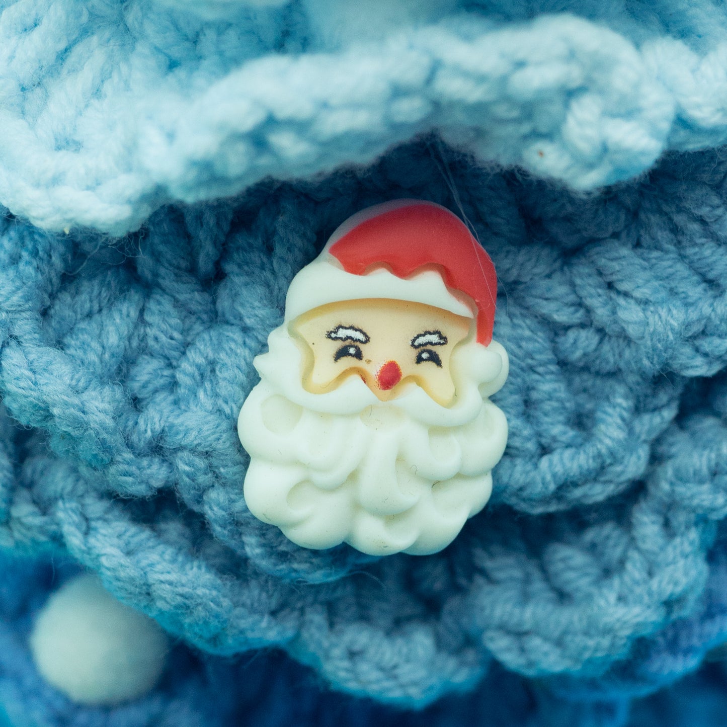 Handmade Crochet Christmas Tree (16–18 cm) – Unique Mini Holiday Decoration with Random Crochet Ornaments by CHU CHU