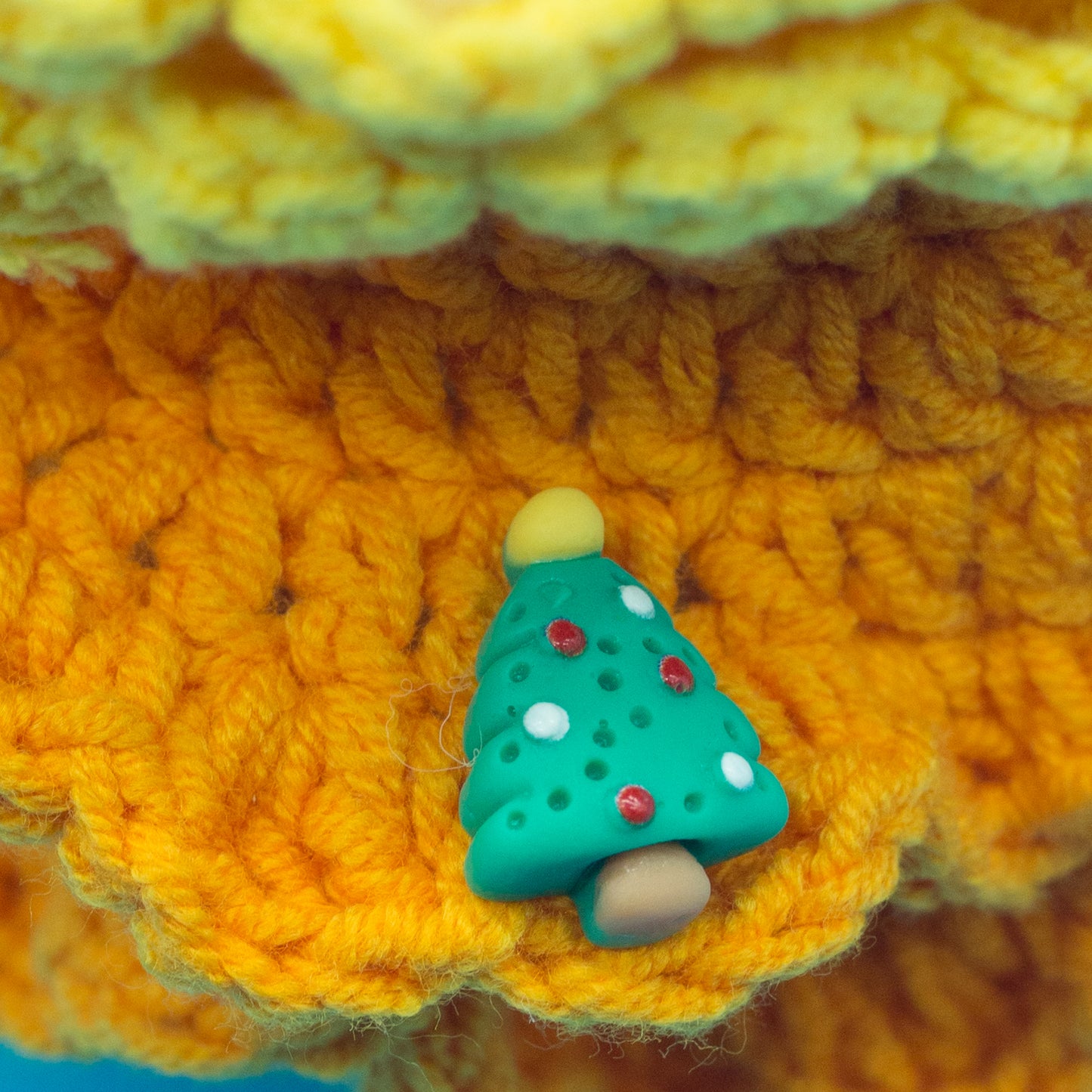 Handmade Crochet Christmas Tree (16–18 cm) – Unique Mini Holiday Decoration with Random Crochet Ornaments by CHU CHU