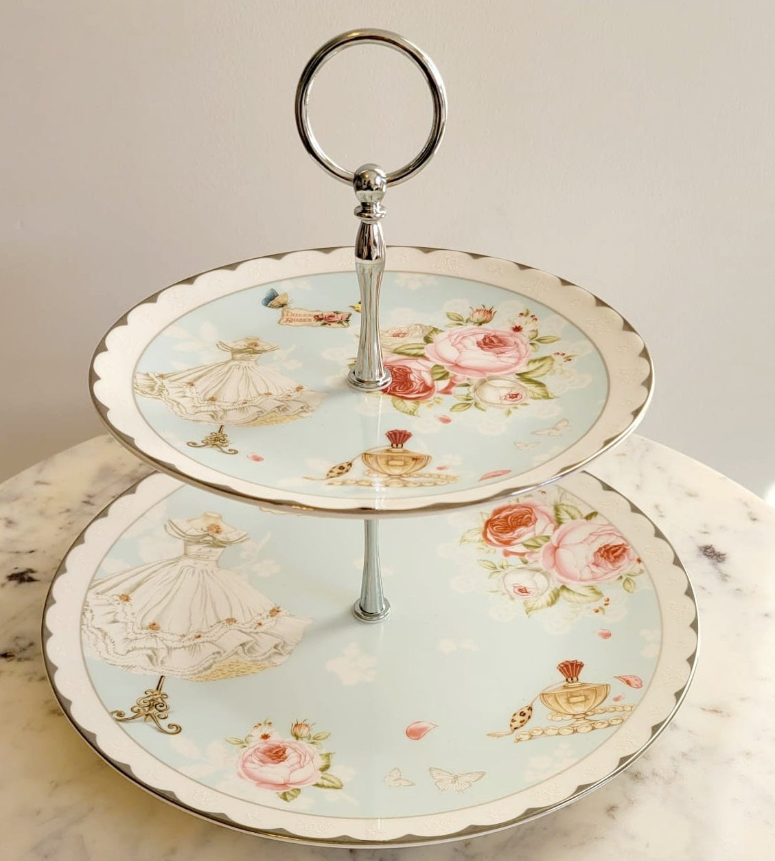 ‘Dozen Roses’ 2-Tier Porcelain Cake Stand