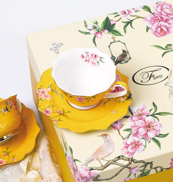 ‘Royal Elegance’ 10-Piece Porcelain Tea Set